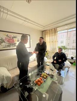 春節(jié)前夕酒泉市國(guó)資委領(lǐng)導(dǎo)看望慰問(wèn)敦煌種業(yè)老干部老黨員、困難職工